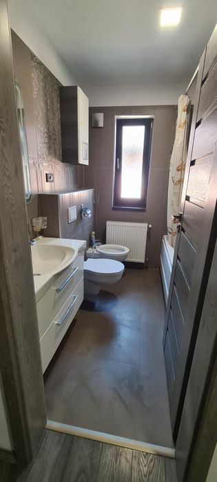 Închiriez casă la asflat-Dumbrăvița