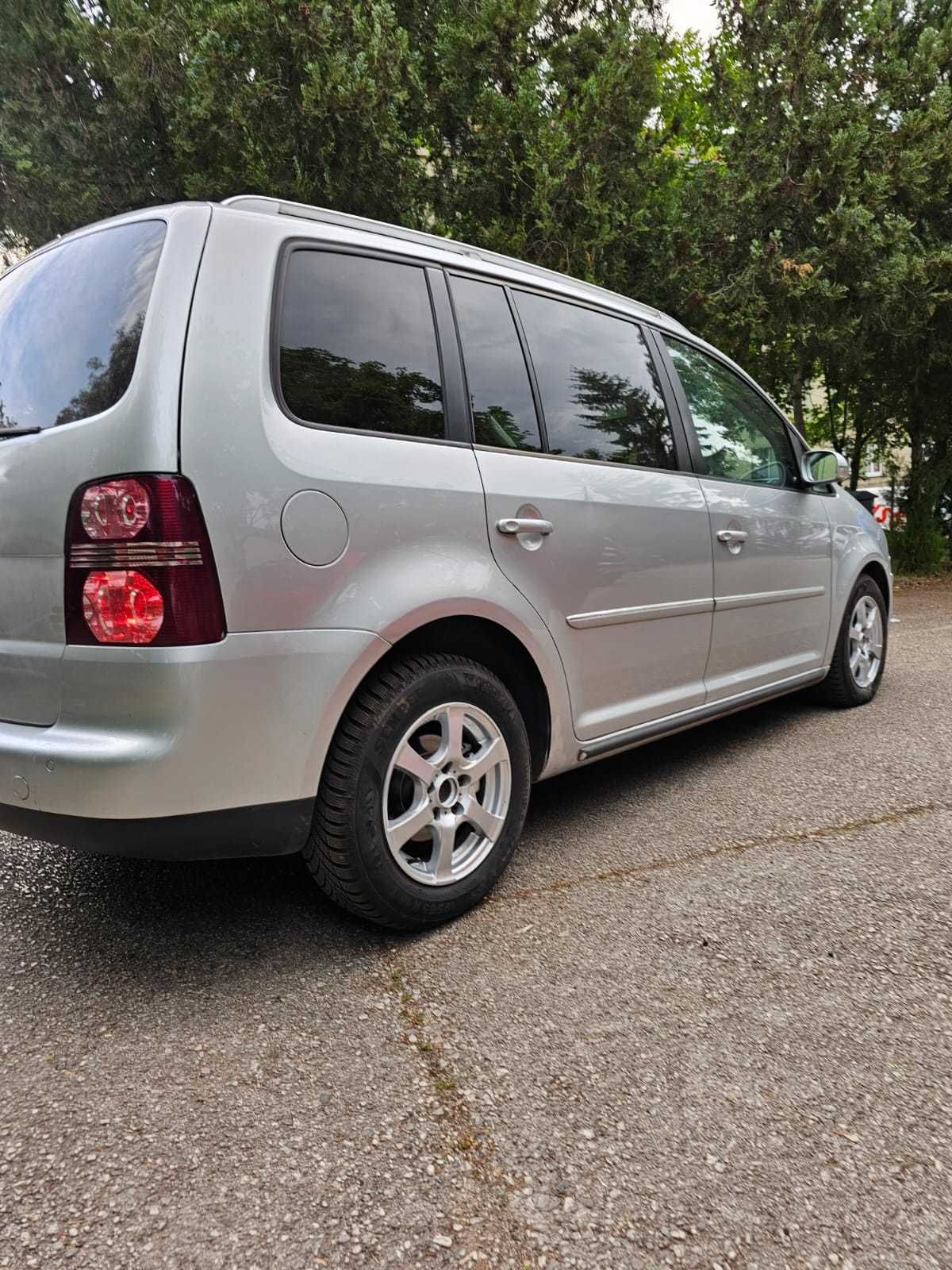 Vând WV Touran 1.9 tdi an 2009
