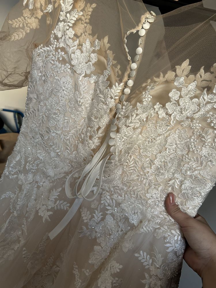 Vand rochie de mireasa