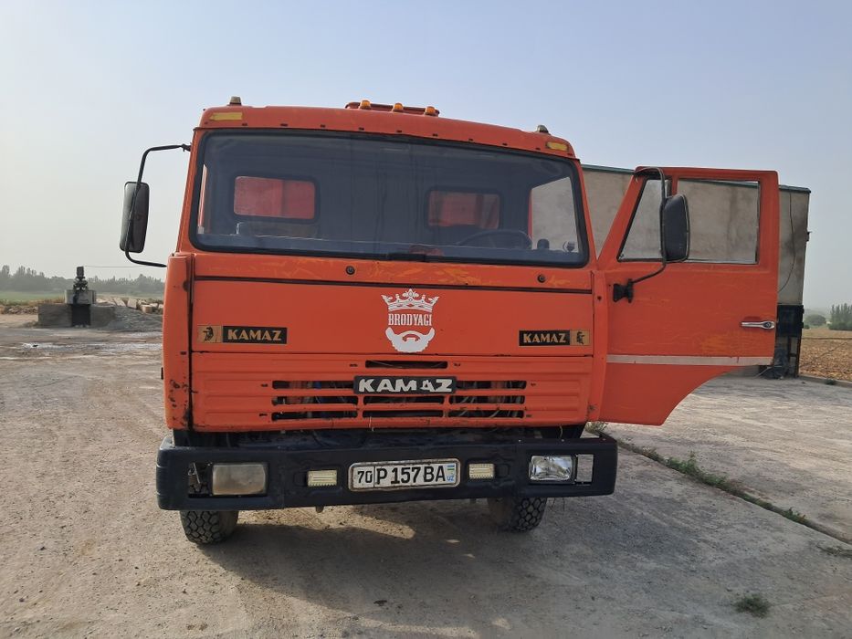 Kamaz ishlab turibdi