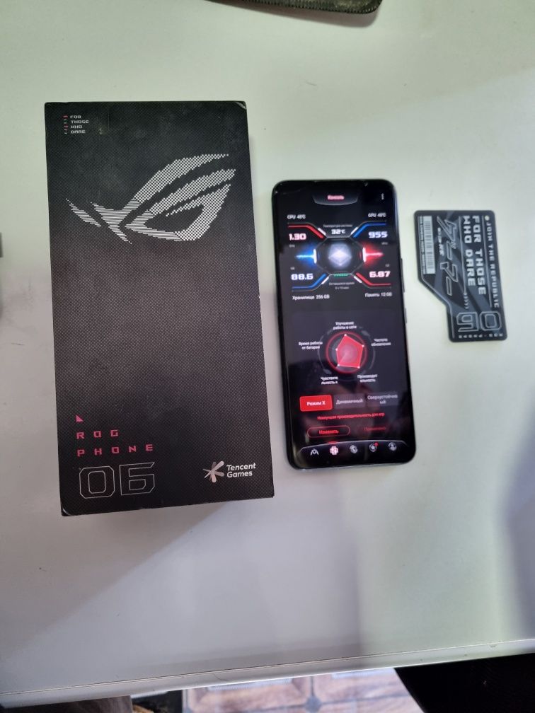 Asus rog 6 12/256