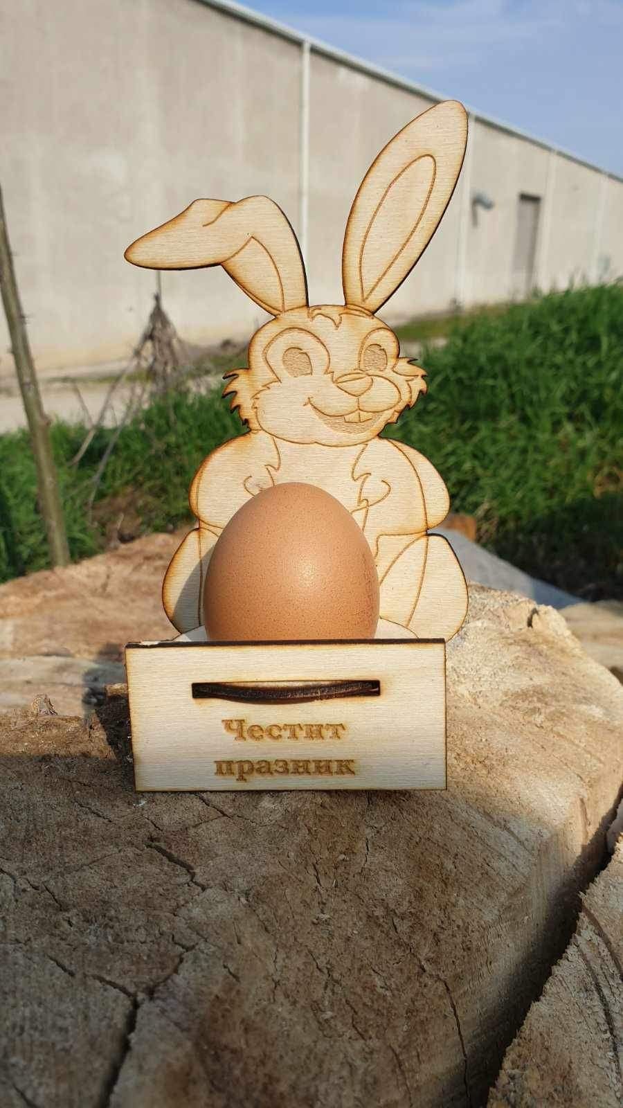 Стойки за яйца за Великден
