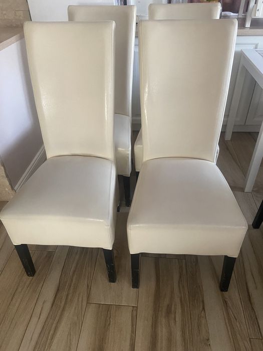 Vind scaune living sau buxatarie