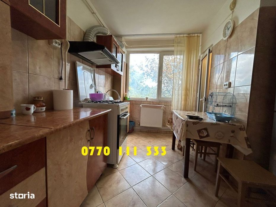 -Apartament 3 camere Decomandat, Hipodrom etaj 3, mobilat utilat.