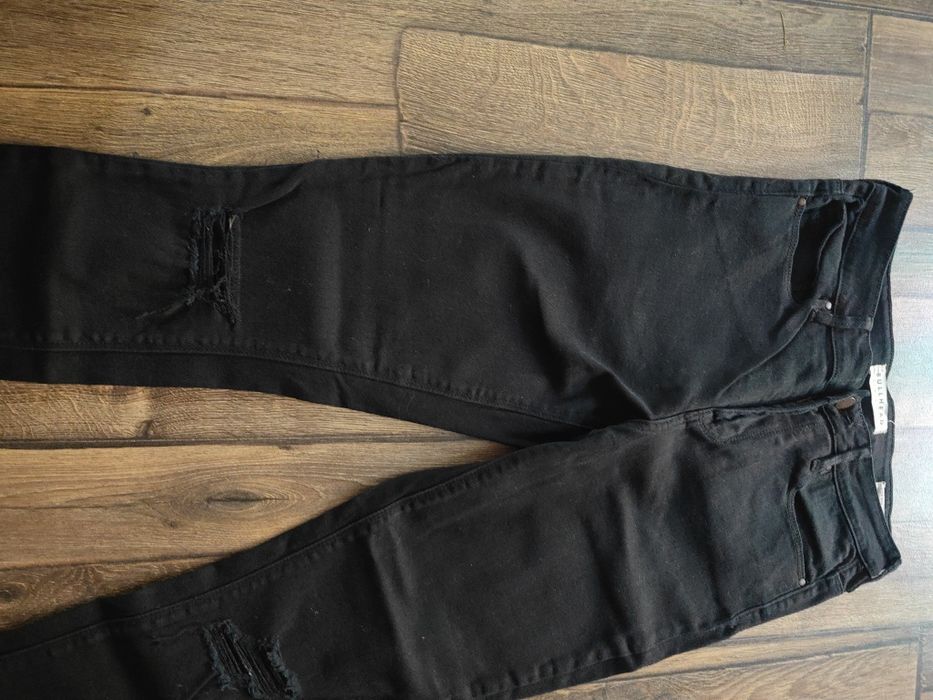 Продавам дамски дънки