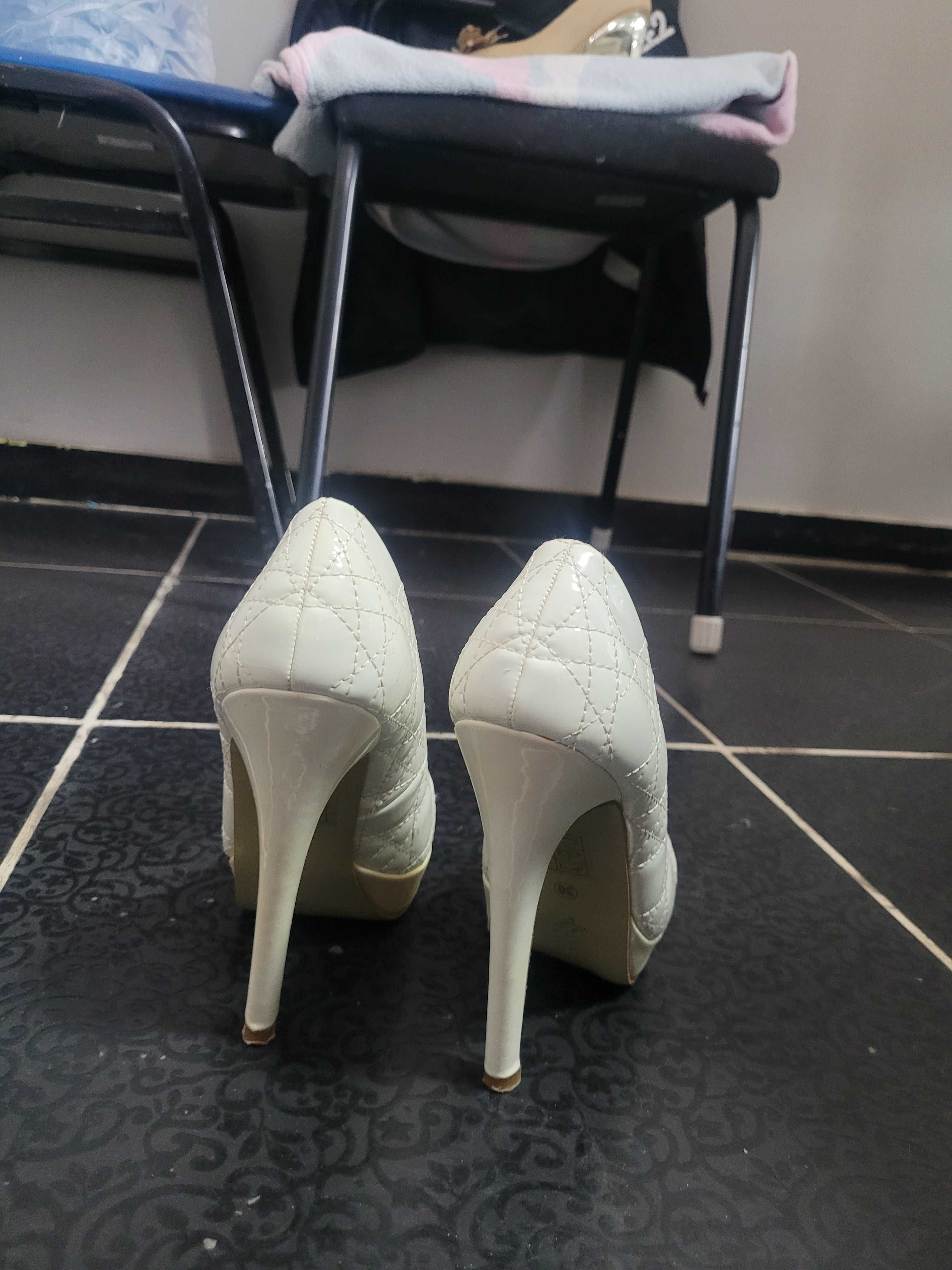 Продам бу туфли 36р