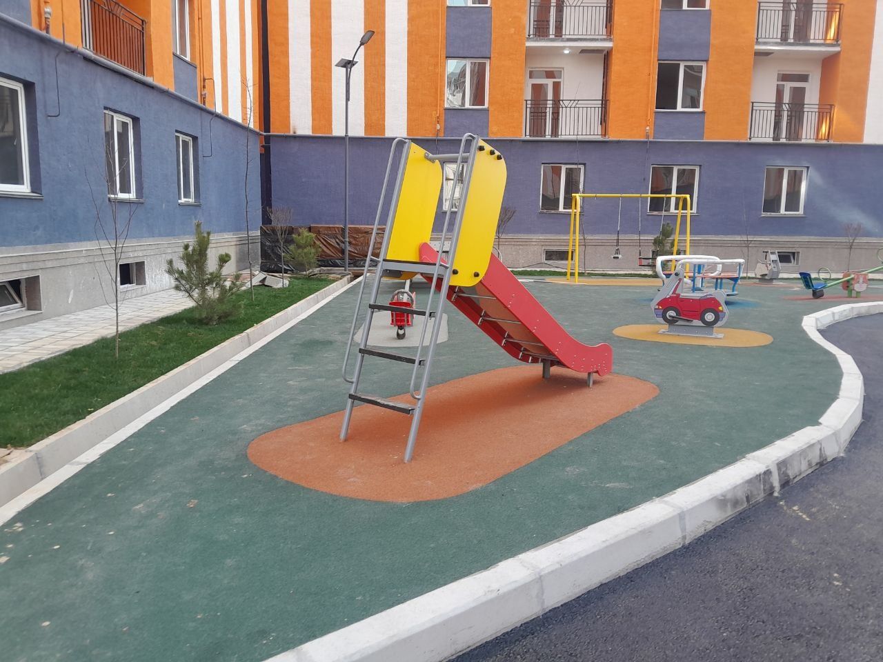 Rezina qoplama.Reina pol granula Резиновые покрытие