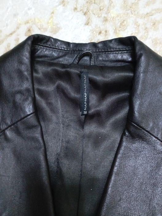 Кожаная куртка фирма nafnaf