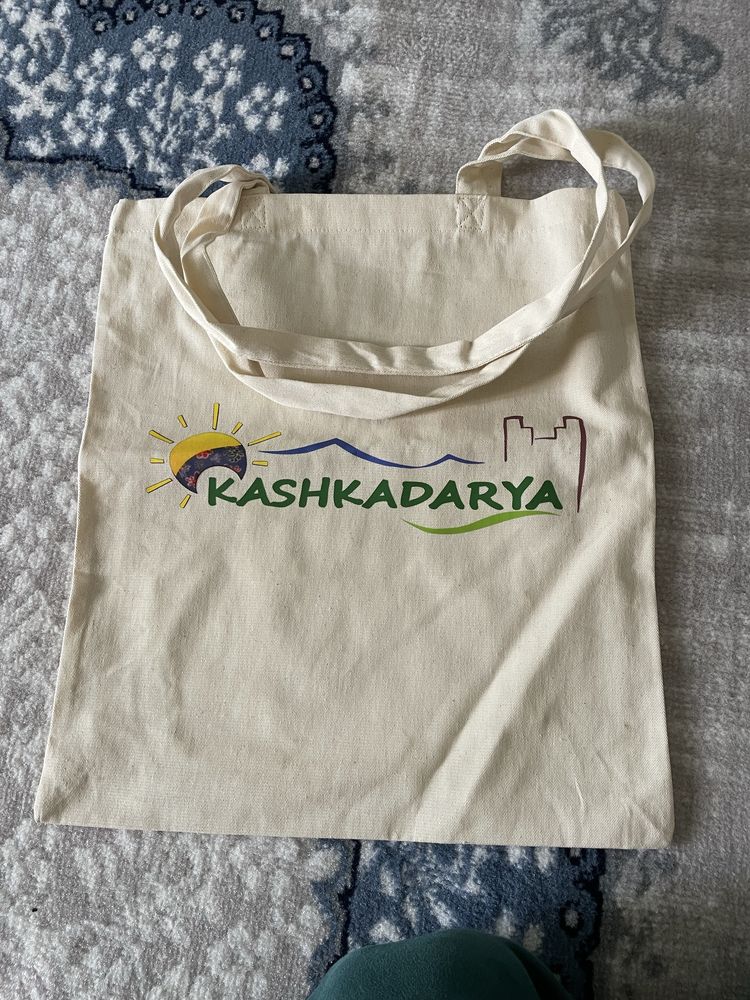 Termoslar va Eko shopperlar hammasi yangi ishlatilmagan.