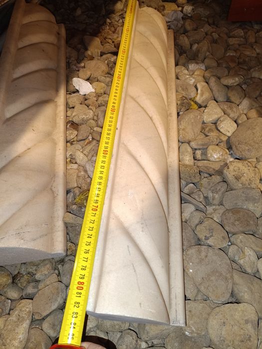Stalpi de marmura 2 bucati, pret pe set