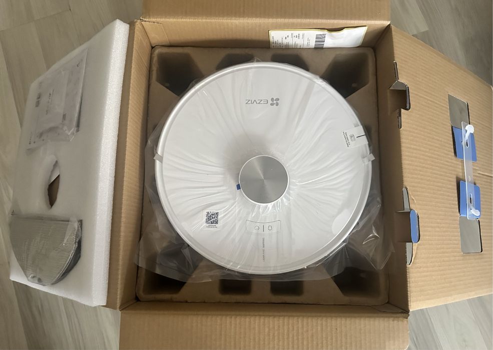 Aspirator robot EZVIZ RE4Plus, cu garanție și factura de achiziție