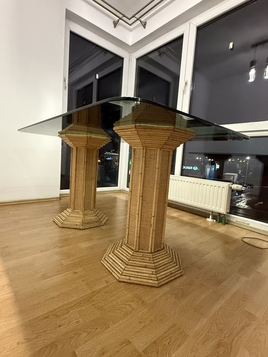 Vând masă 150cm X 95.5 cm din sticla neagra securizată