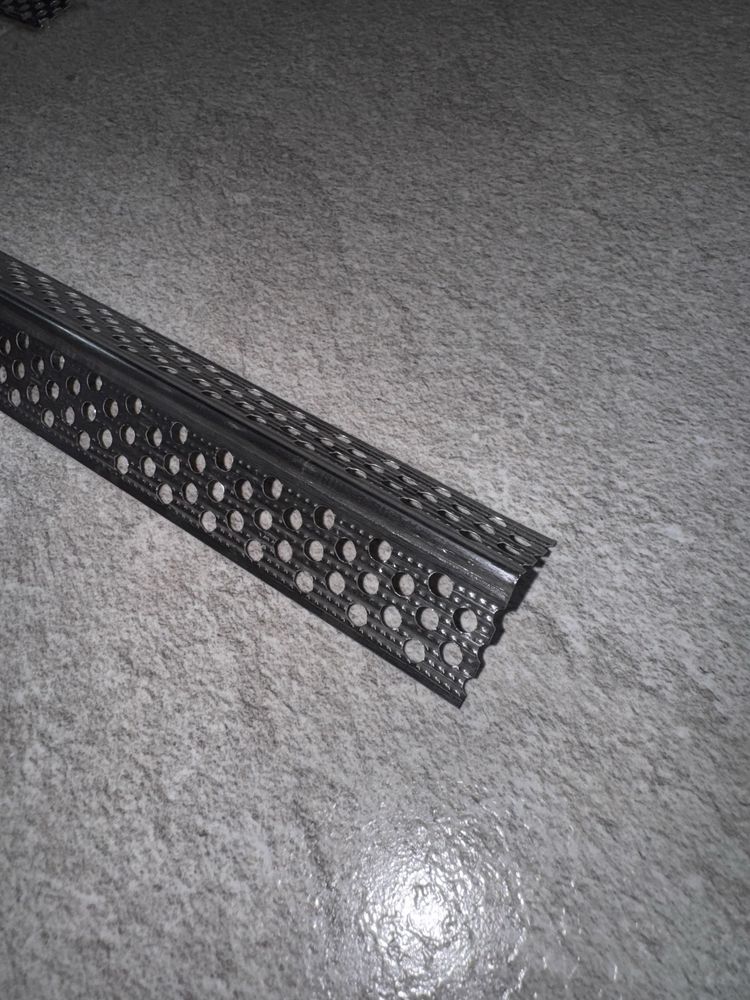 Coltar Aluminiu Lat Perforat 2.5m