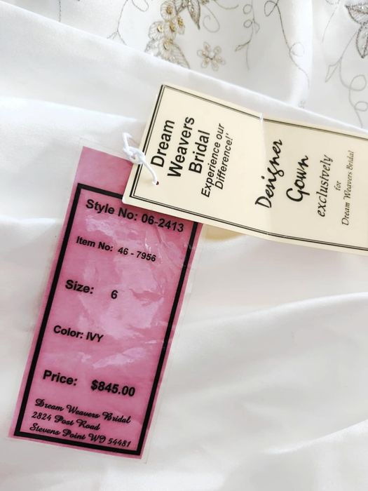 Булчинска рокля Dream Weavers Bridal