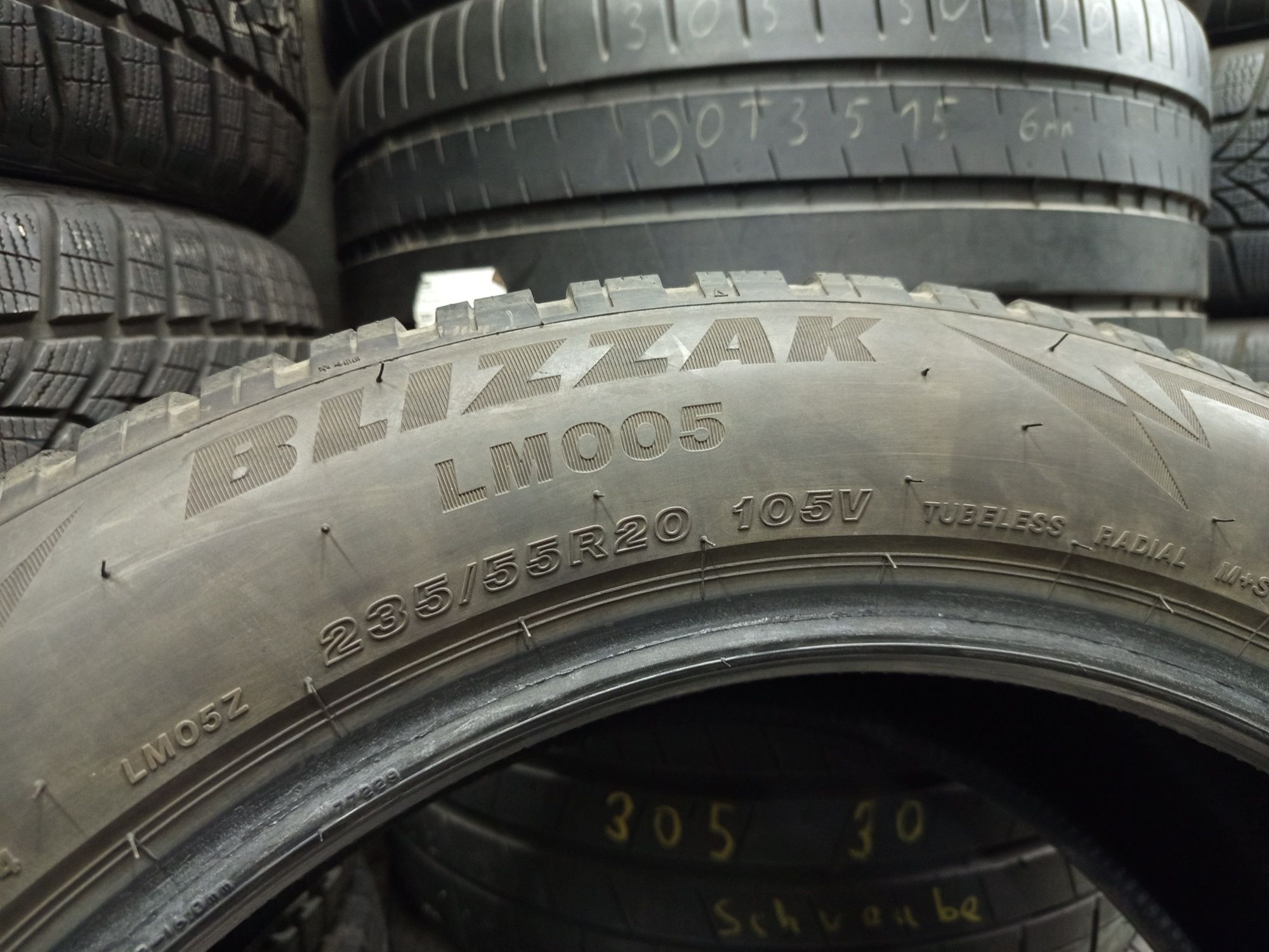 Bridgestone 235/55/20-4бр дот 2921