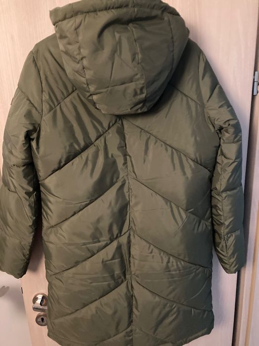 Ново зимно яке Roxy без етикет