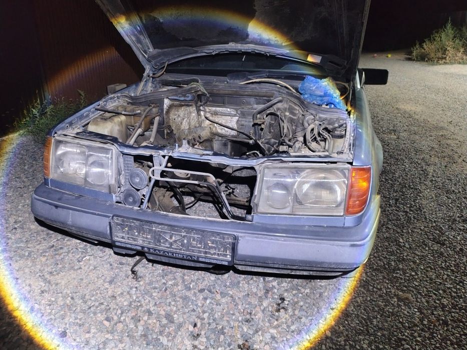 Мерседес 124 разбор есть все в наличие