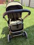 Carucior sport de  culoare verde