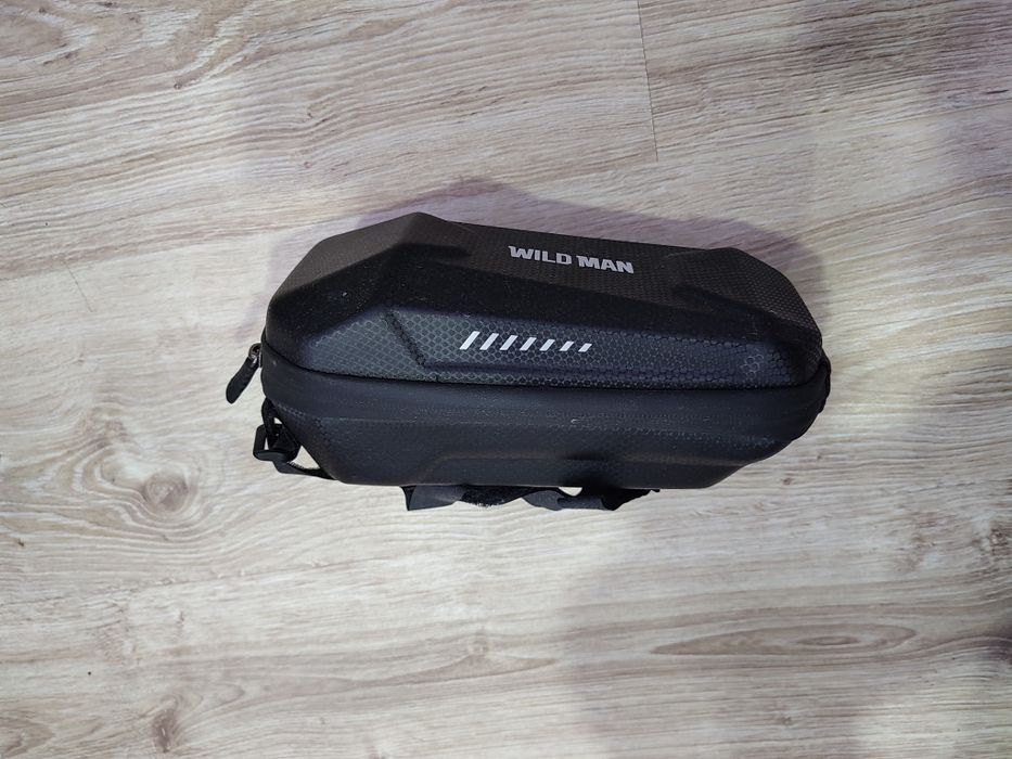 Раница за електрическа тротинетка, колела