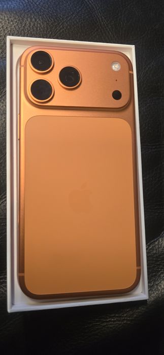 Vand Iphone 17PRO MAX , cosmic orange , 512 GB