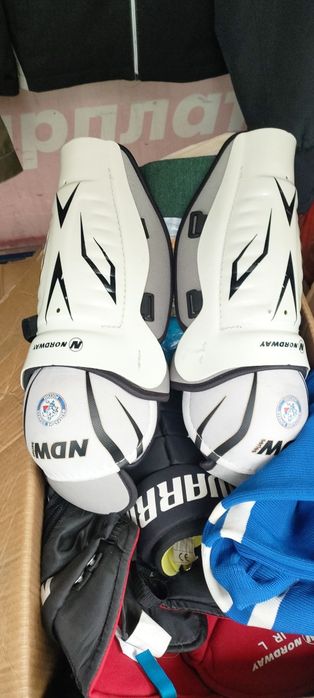 Щитки до хоккея. Трико