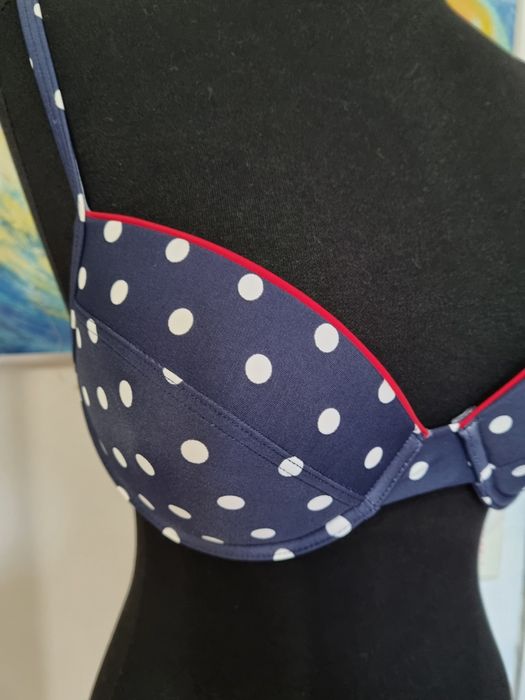 Ново горнище на бански Esprit