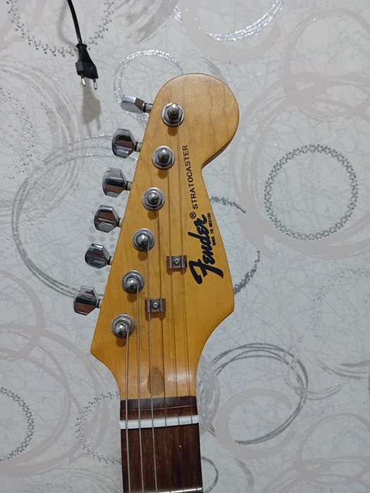 Elektro gitara Fender Startocaster