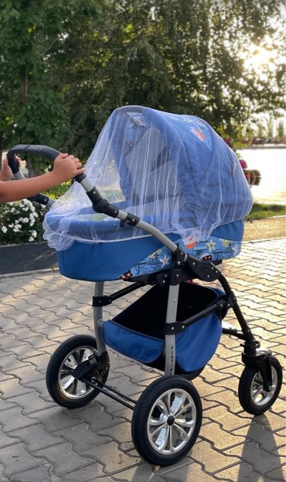 Продам детскую коляску