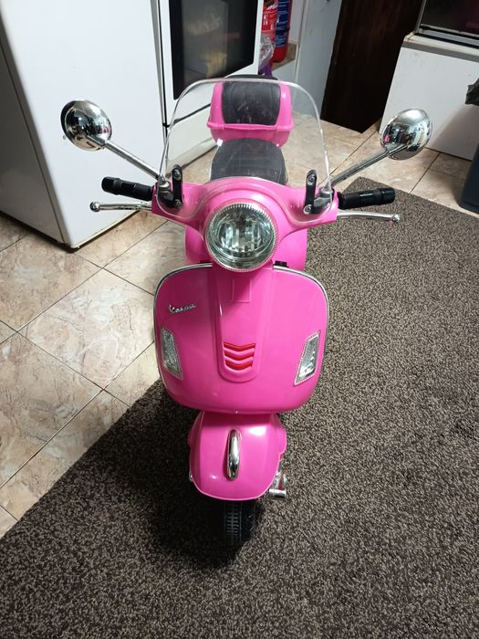 Продавам детски Електрически скутер