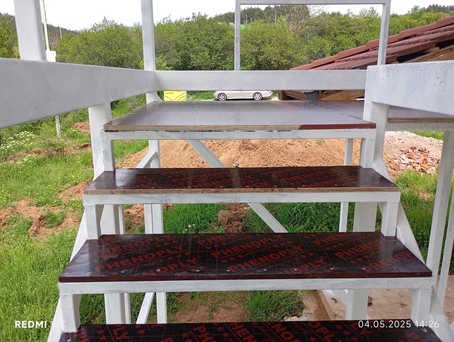 Метални конструкции и мобилни заваръчни услуги