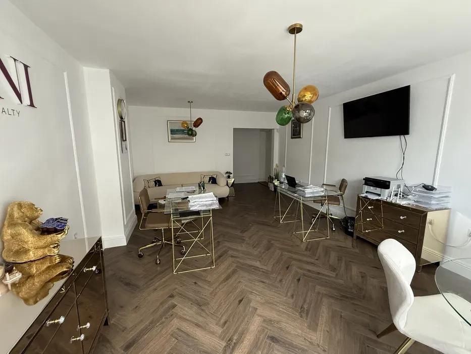 Дава се под наем Офис в Бургас, Център - 45 кв.м за 530.4 € - Снимка #4