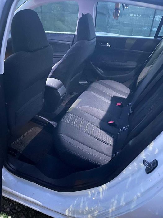 Vand/schimb Peugeot 308 2017 Blue HDI 1.6 120CP usor negociabil