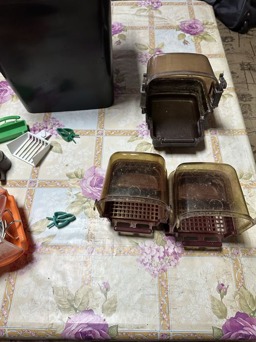 Vând colivie mare Greta