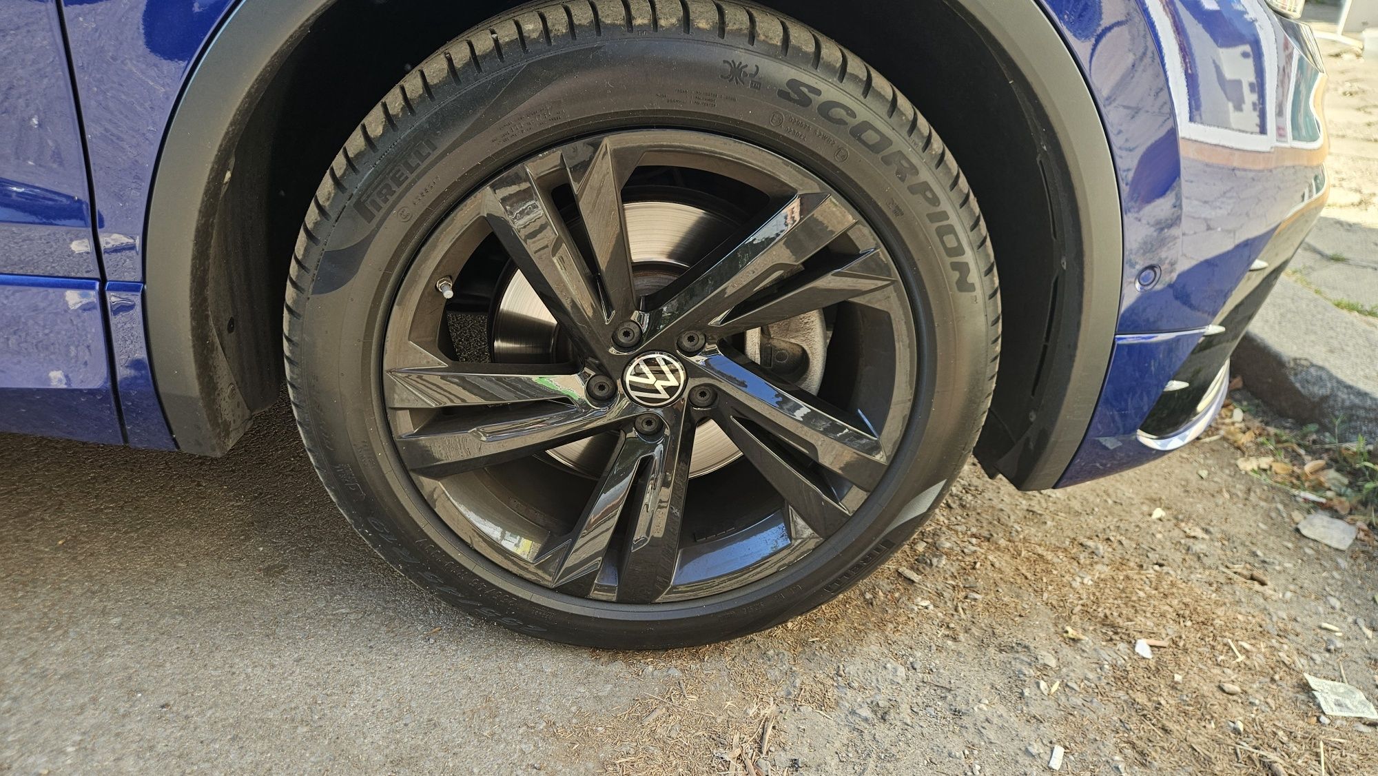 Оригинални 19'' VW Tiguan R Line джанти с летни гуми Pirelli Scorpion