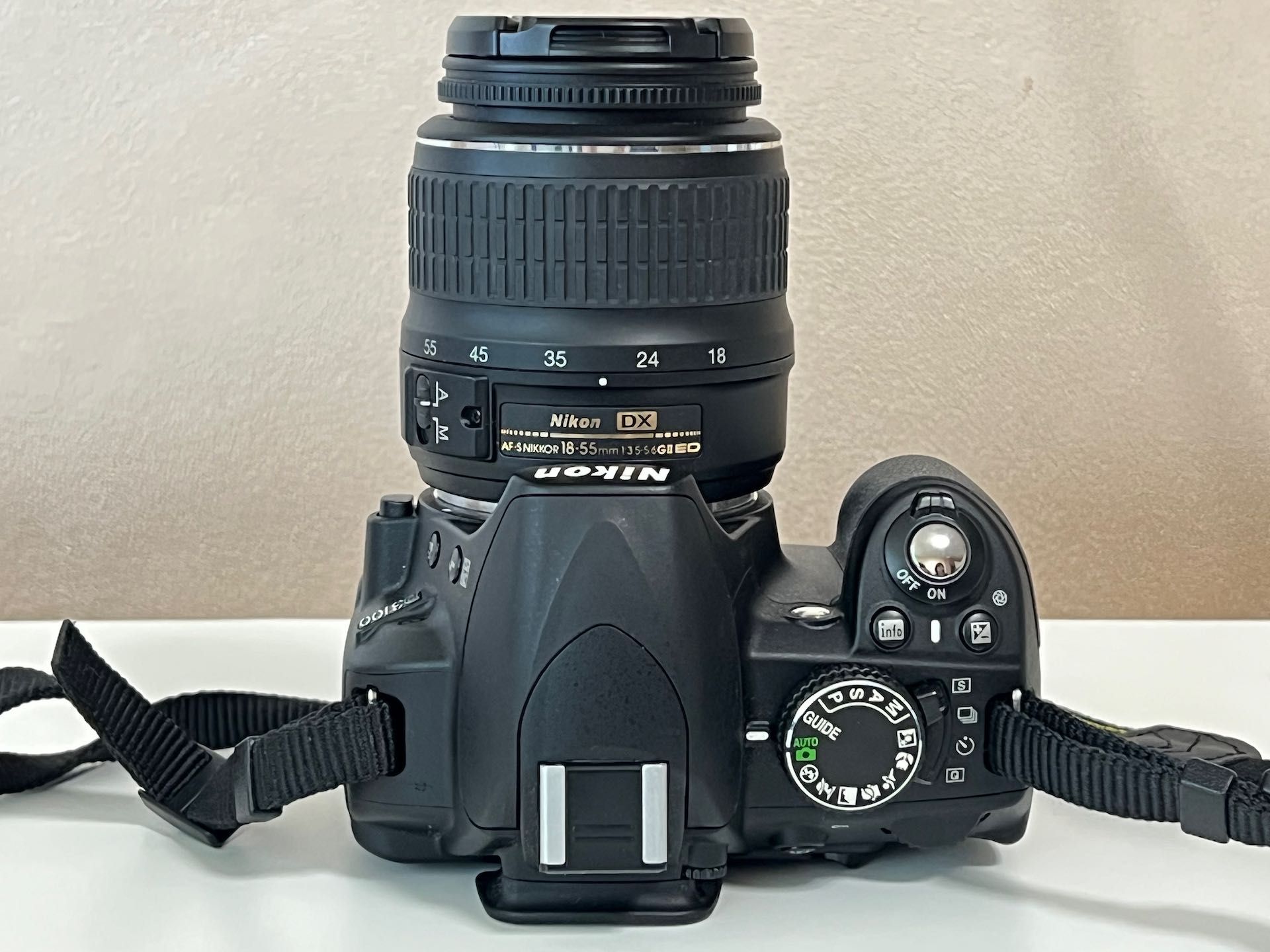 Фотоапарат Nikon D3100 + AF-S Nikkor 18-55mm 1:3,5-5,6G II ED