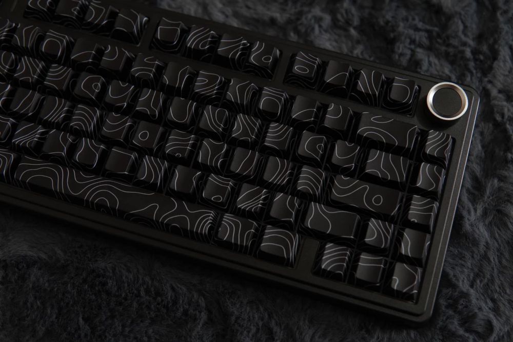 Aula F75 Black Contour