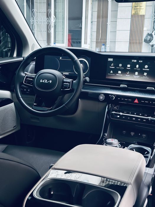 Kia Carnival 2023 Full