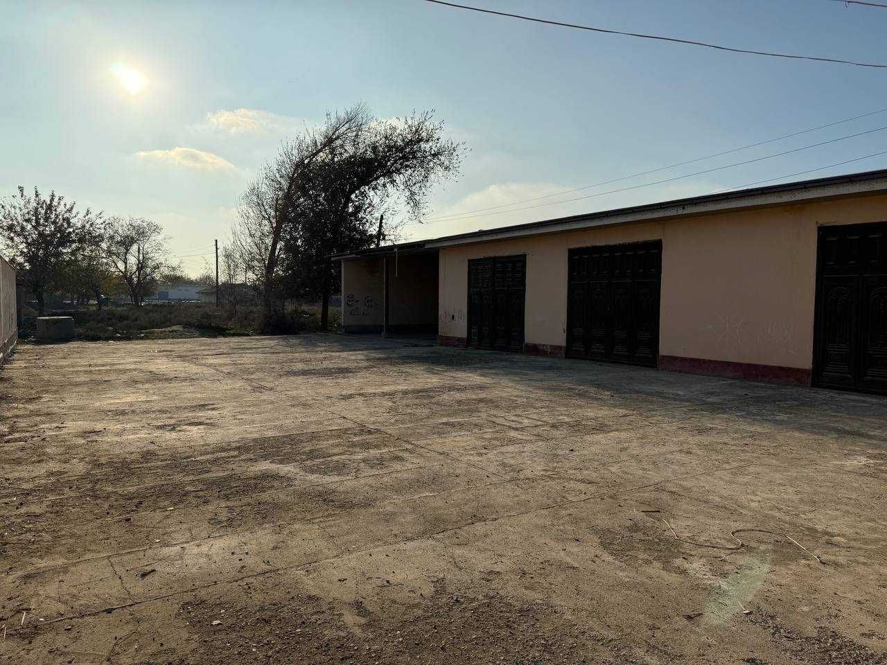 Sardoba tumanda Avtomobillarga texnik xizmat korsatish binosi sotiladi