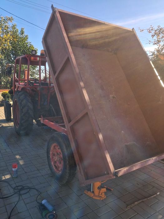 Remorca basculabila tractor
