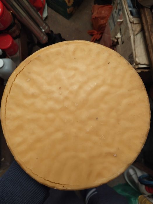 Продавам чист пчелен восък