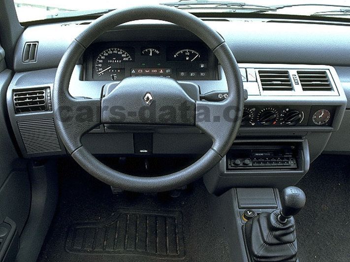Volan renault clio prima serie 1995