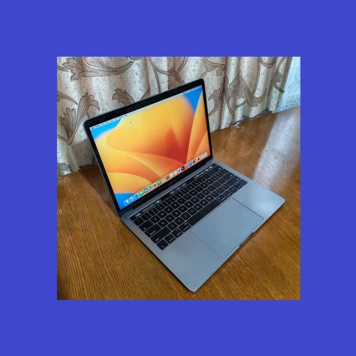 Macbook Pro Retina 2017/2018 Touchbar i5 8GB SSD 512GB Bat 549 cicluri