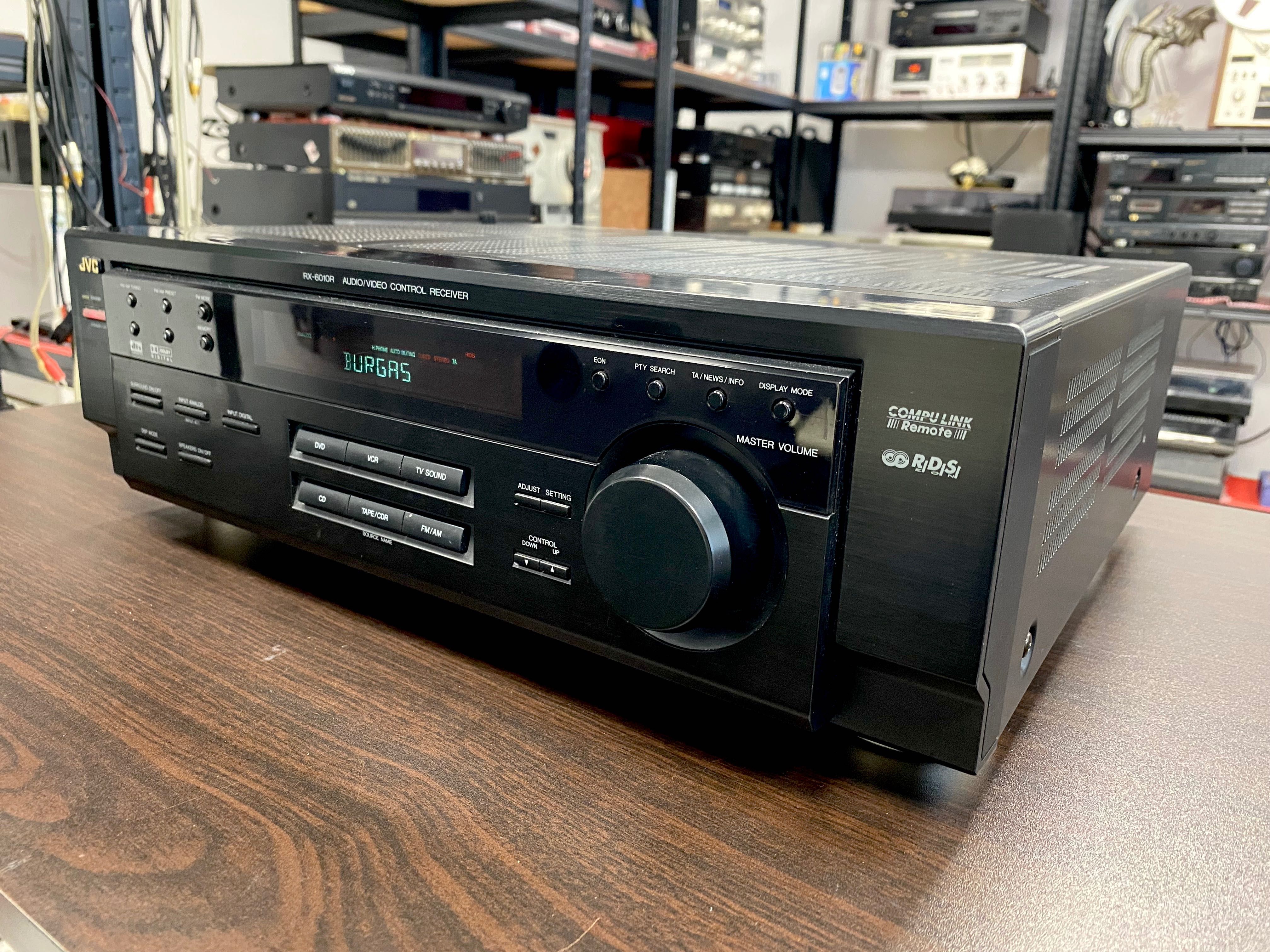 Блестящ ресивър JVC