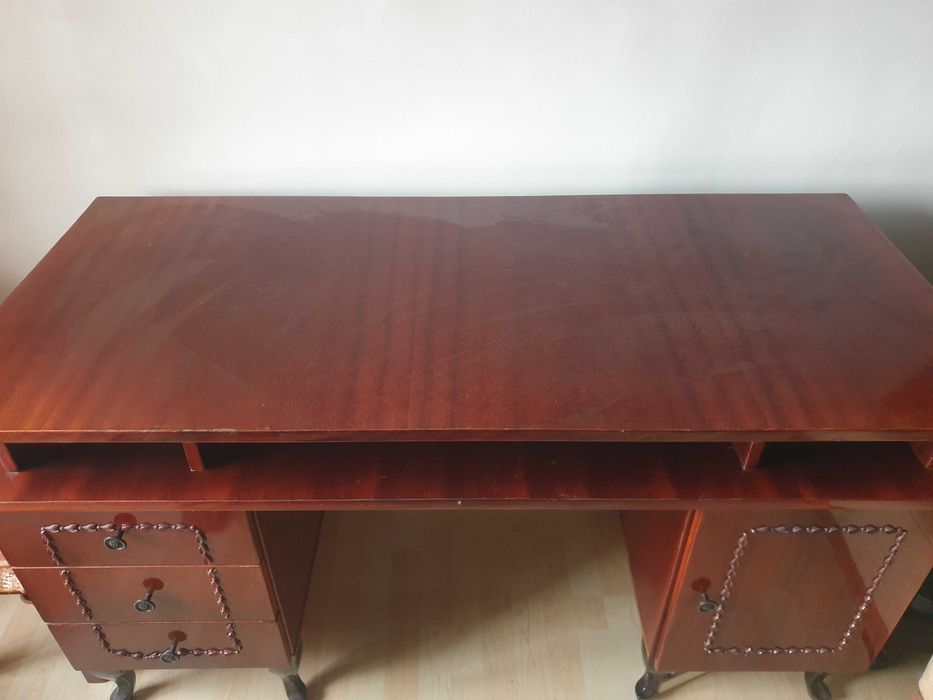 Birou din lemn masiv