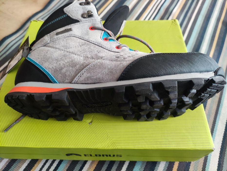 Нови туристически обувки ELBRUS - 43 номер