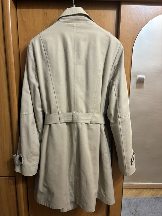 Trenci captusit femei