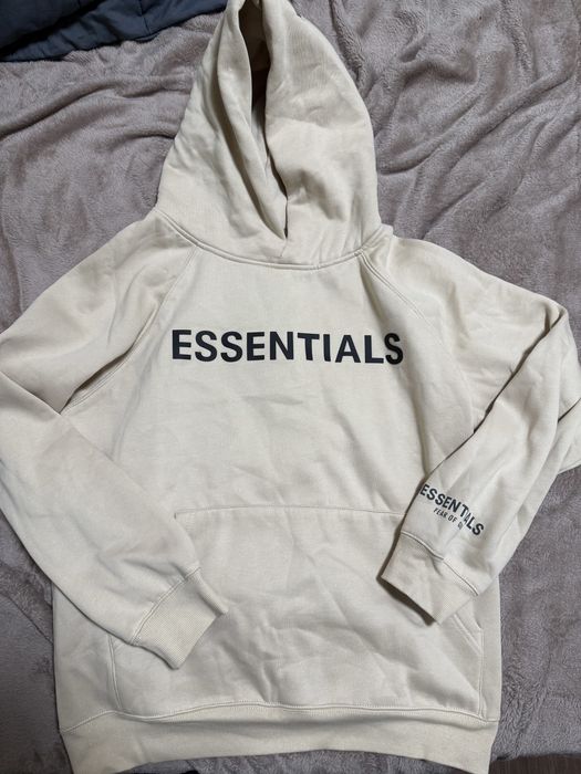 Essentials Бежав Екип