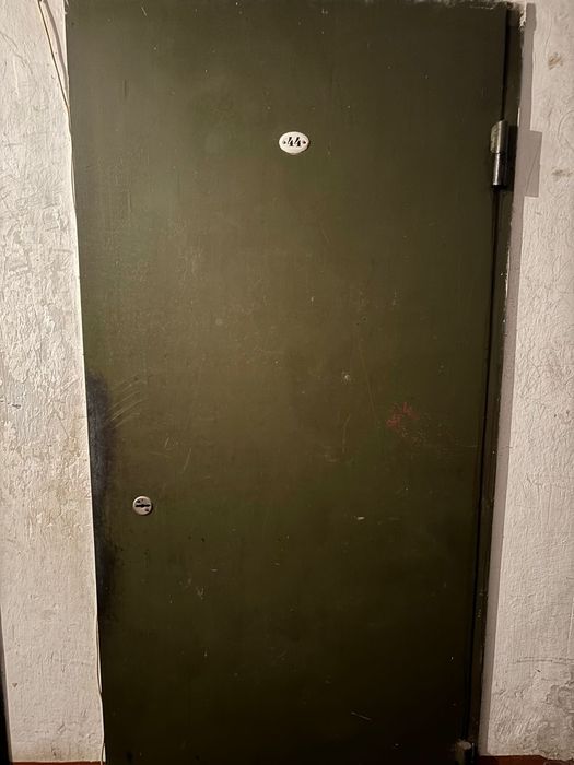 Дверь металлическая б/у