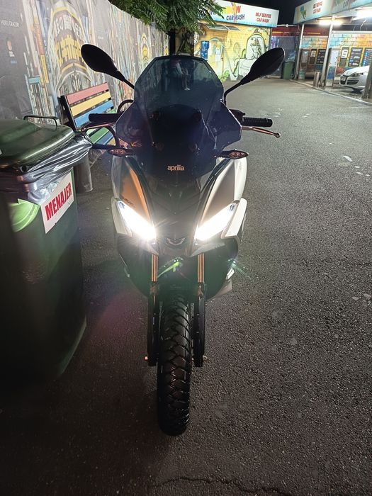 Aprilia SR GT 200 1800km stare foarte buna ,mici zgârieturi