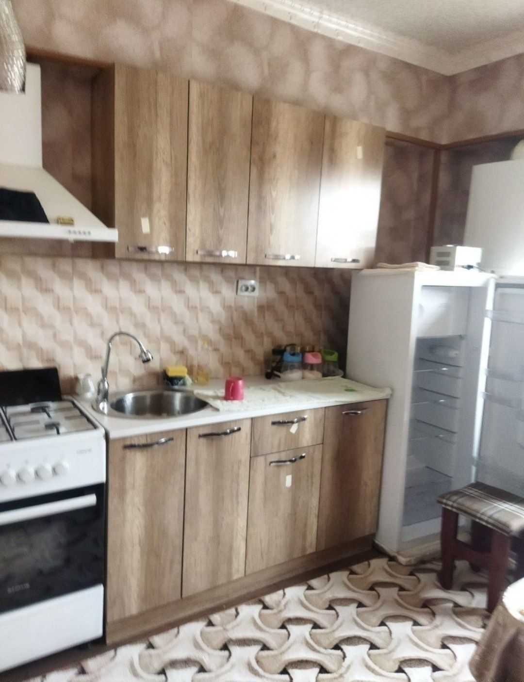 Чилонзор метро қаршисида мебелли квартира берилади